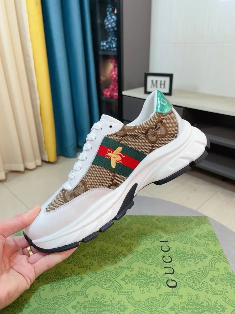 Men's shoes 💰440🌹🌹GUCCI [Gucci] New high-end brand of men's shoes, the latest fashionable casual men's shoes, trendy and versatile style, relaxed and sporty style, uppers imported from Italy, first-layer cowhide, genuine leather lining and ultra-fine workmanship. Original personalized fashionable rubber wear-resistant outsole, light and comfortable on the foot, size 38-44